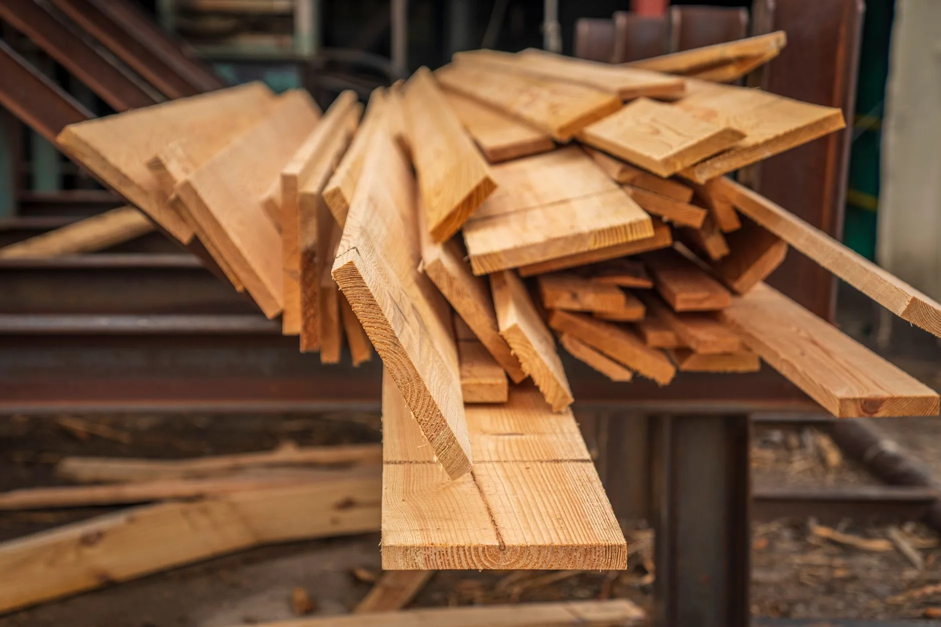 Schweizer Holz, abgebunden an der Zürichstrasse
